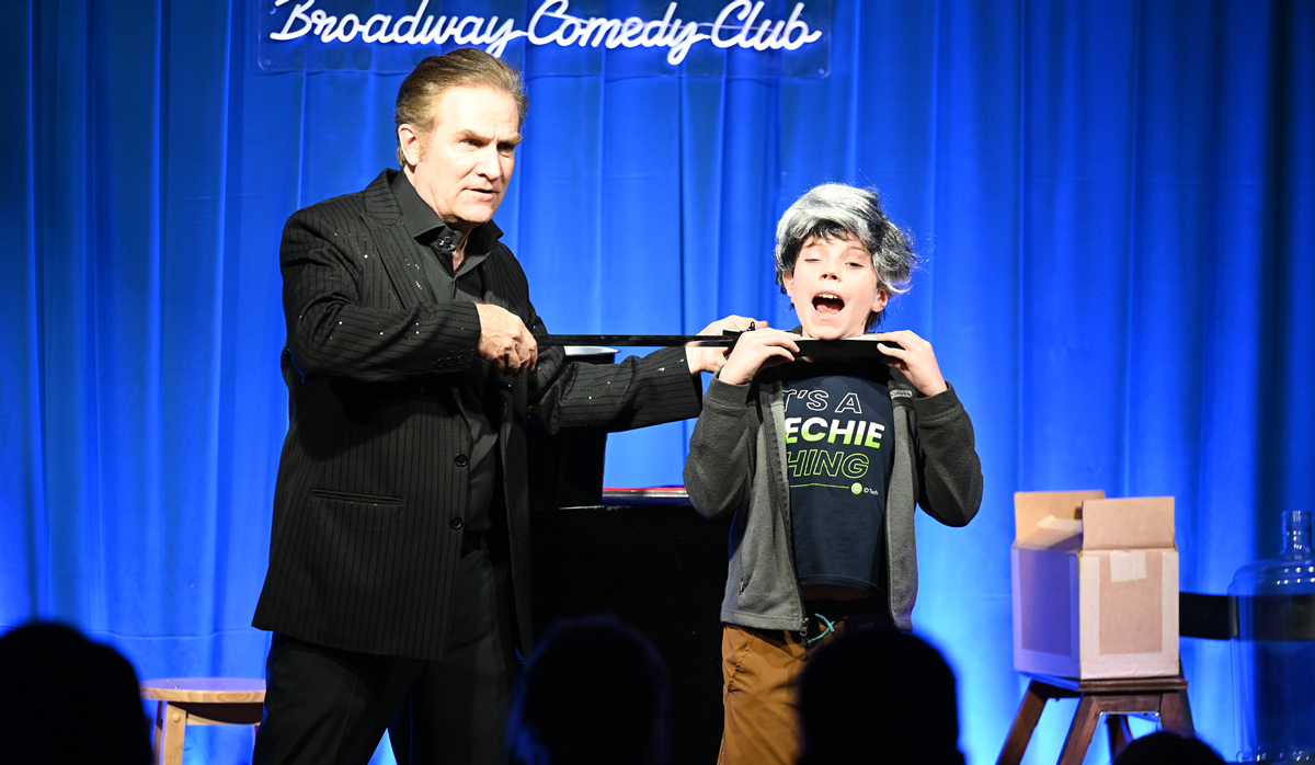 Popular Magic Shows NYC - Family Friendly Magic Broadway Magic Hour